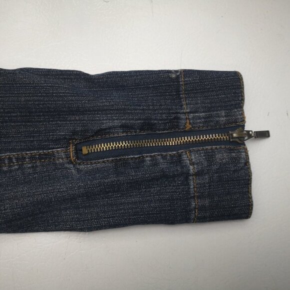 RW&CO Ladies Size Medium Full Zipper Front Fitted Medium Wash Jean Jacket - Picture 10 of 13